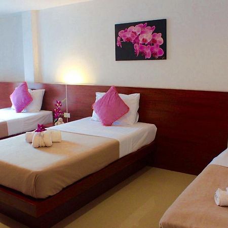 Phuthara Hostel Phuket Luaran gambar