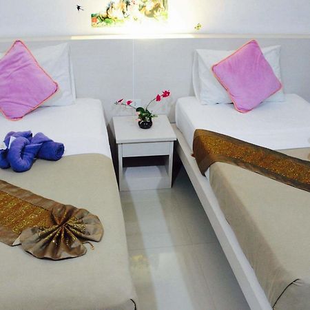 Phuthara Hostel Phuket Luaran gambar
