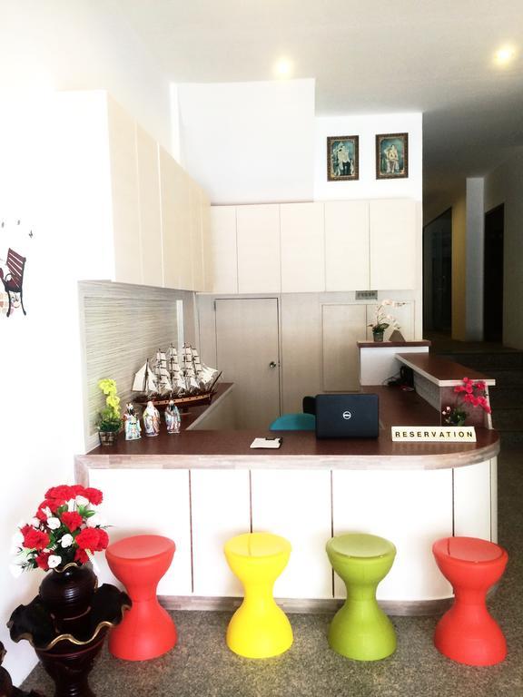 Phuthara Hostel Phuket Luaran gambar