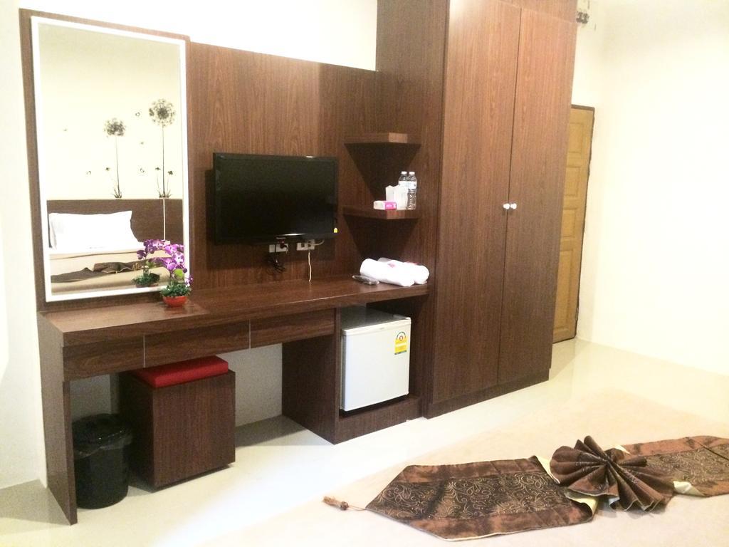 Phuthara Hostel Phuket Bilik gambar