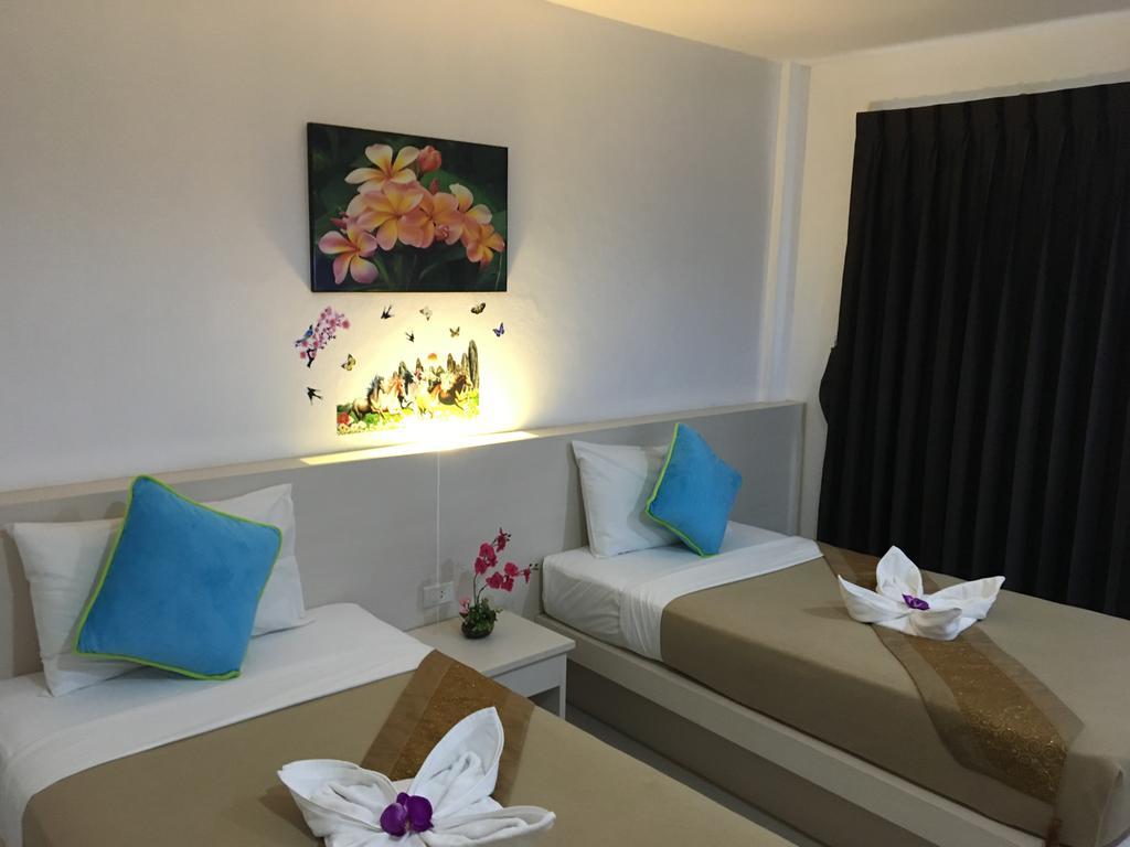 Phuthara Hostel Phuket Luaran gambar