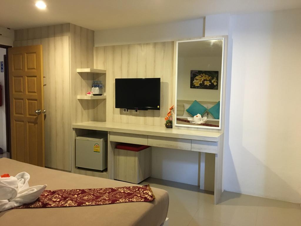 Phuthara Hostel Phuket Luaran gambar