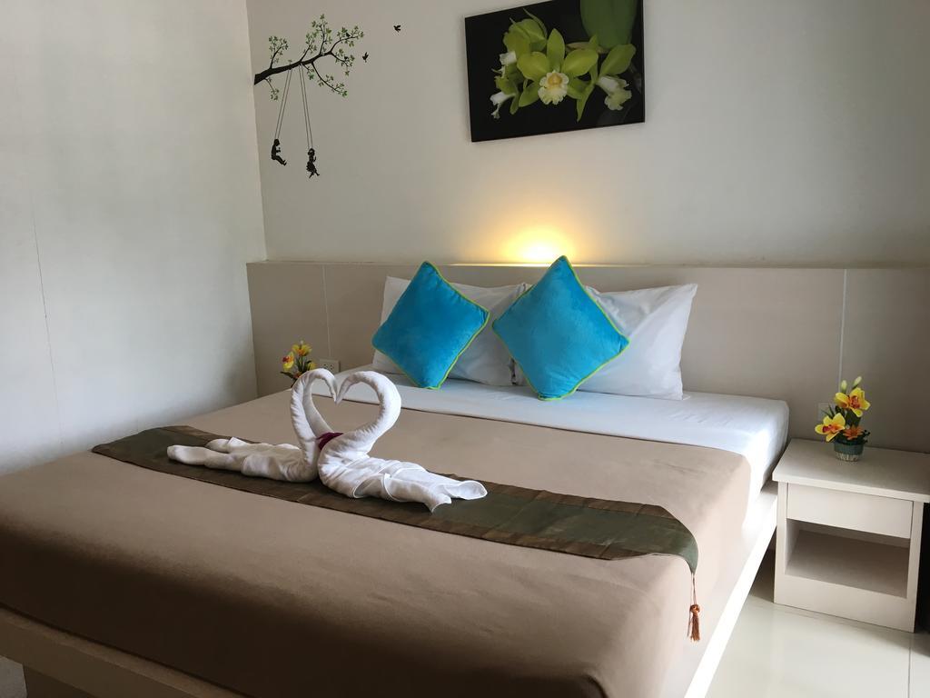 Phuthara Hostel Phuket Luaran gambar