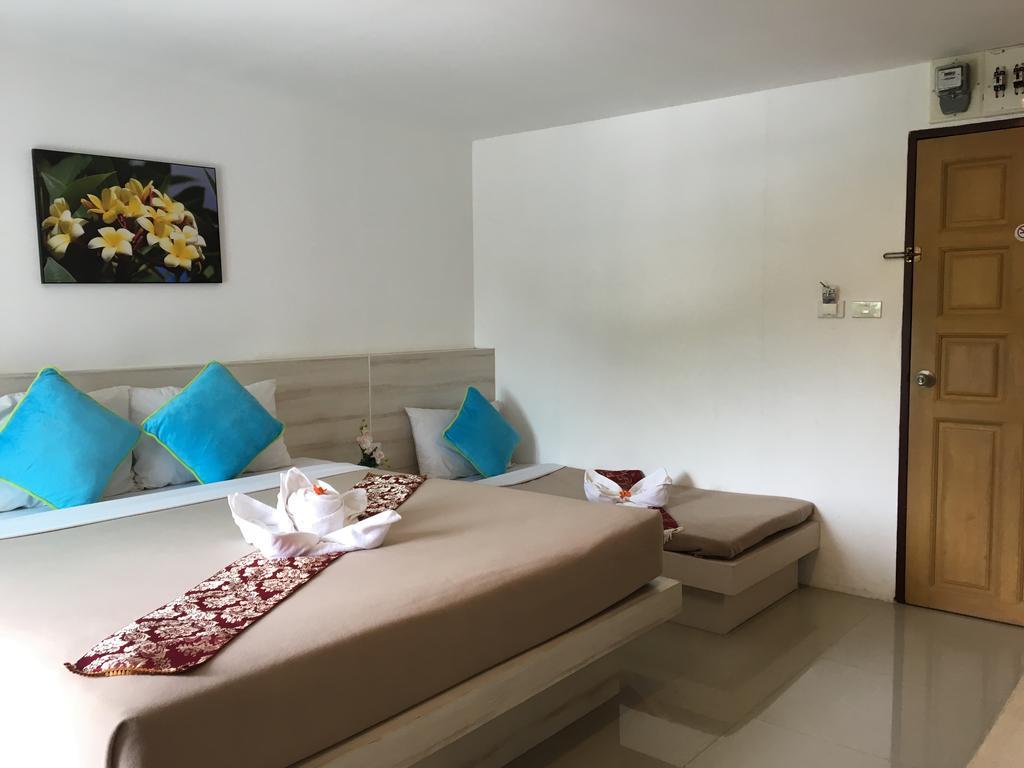 Phuthara Hostel Phuket Luaran gambar