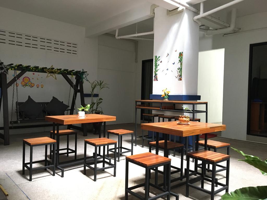 Phuthara Hostel Phuket Luaran gambar