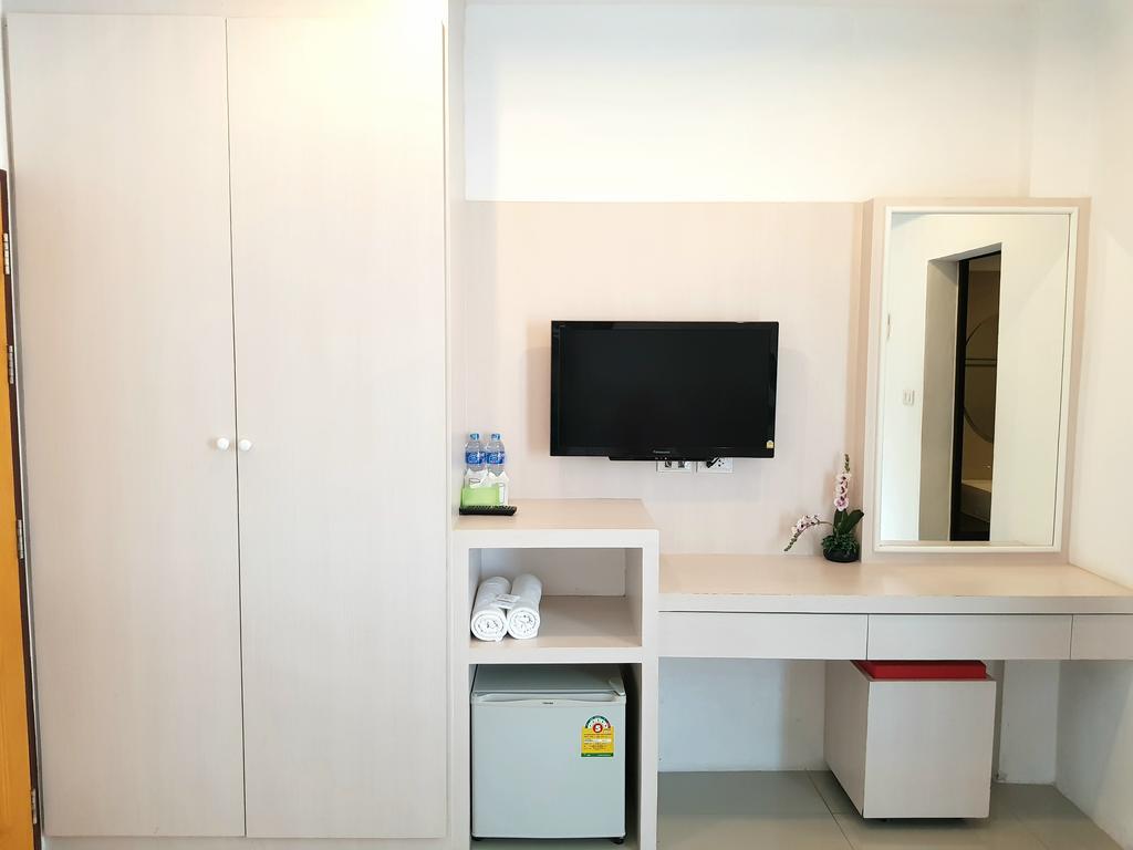 Phuthara Hostel Phuket Luaran gambar