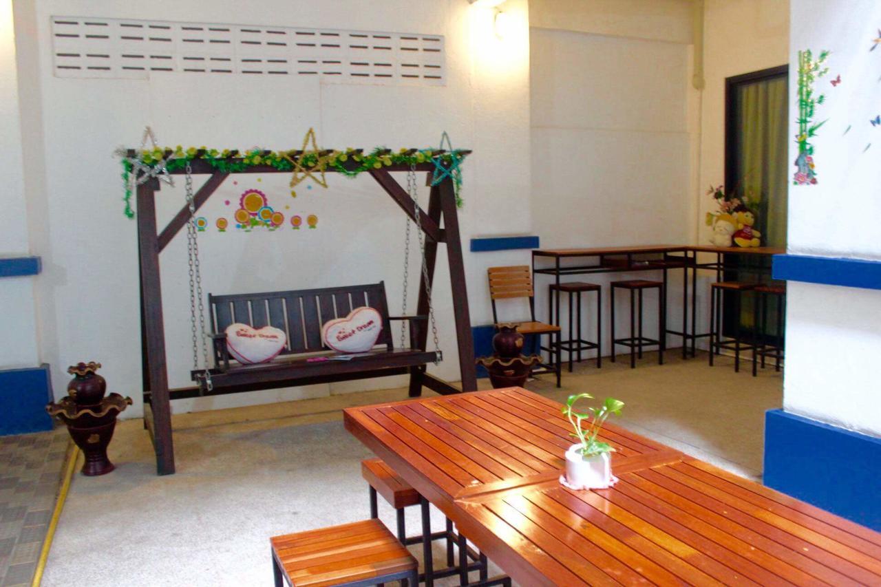 Phuthara Hostel Phuket Luaran gambar
