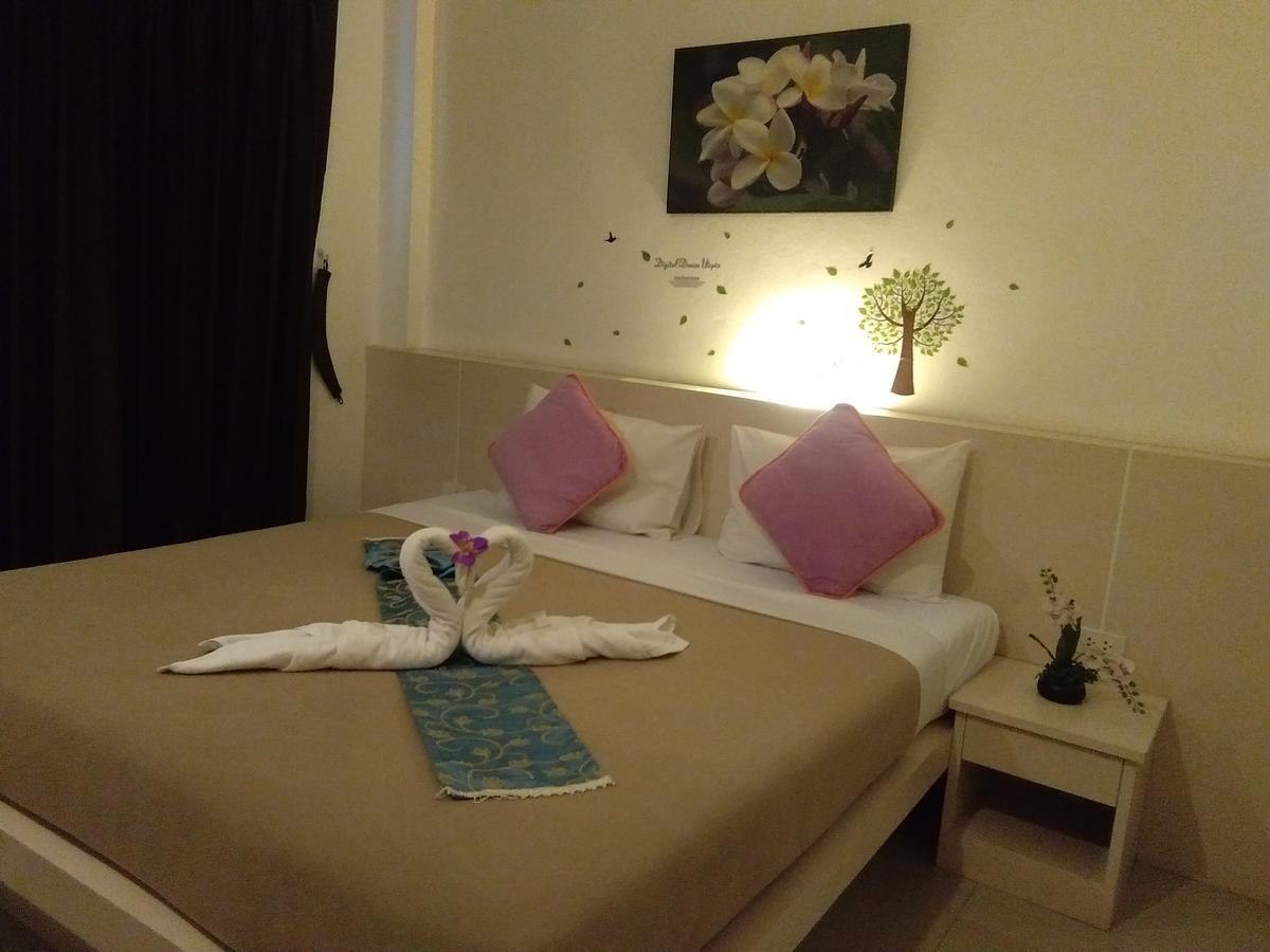 Phuthara Hostel Phuket Luaran gambar