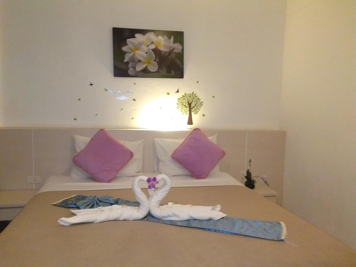 Phuthara Hostel Phuket Luaran gambar