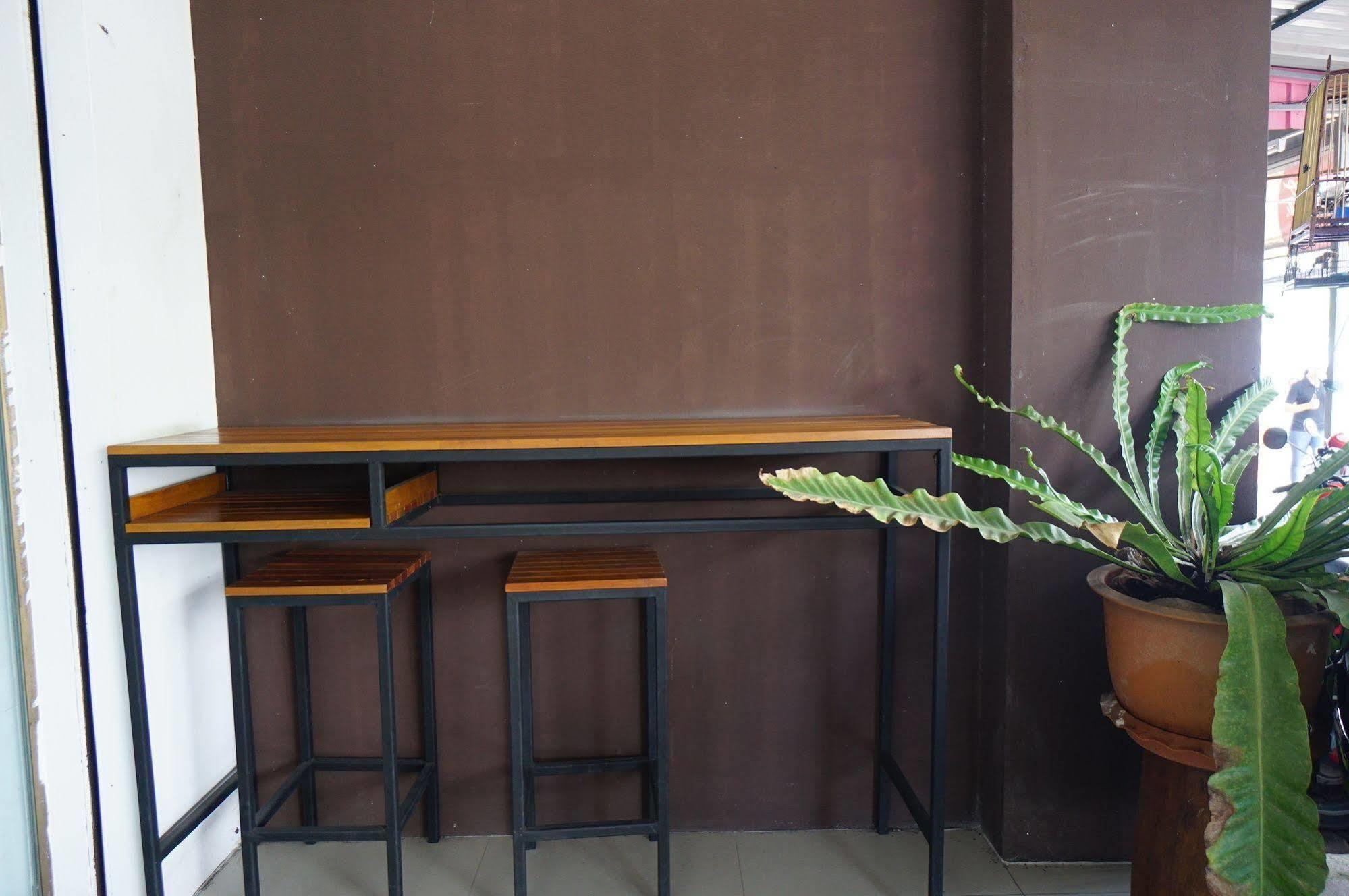 Phuthara Hostel Phuket Luaran gambar